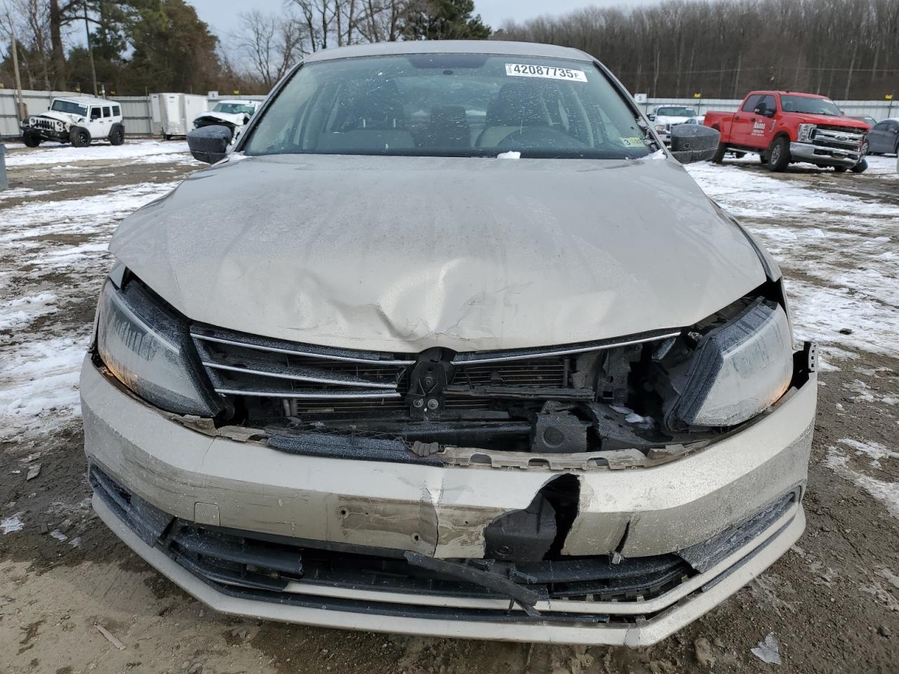 2015 Volkswagen Jetta VIN 3VWD07AJ6FM403596 Copart auction photo, front end / minor dent/scratches damage thumbnail 5