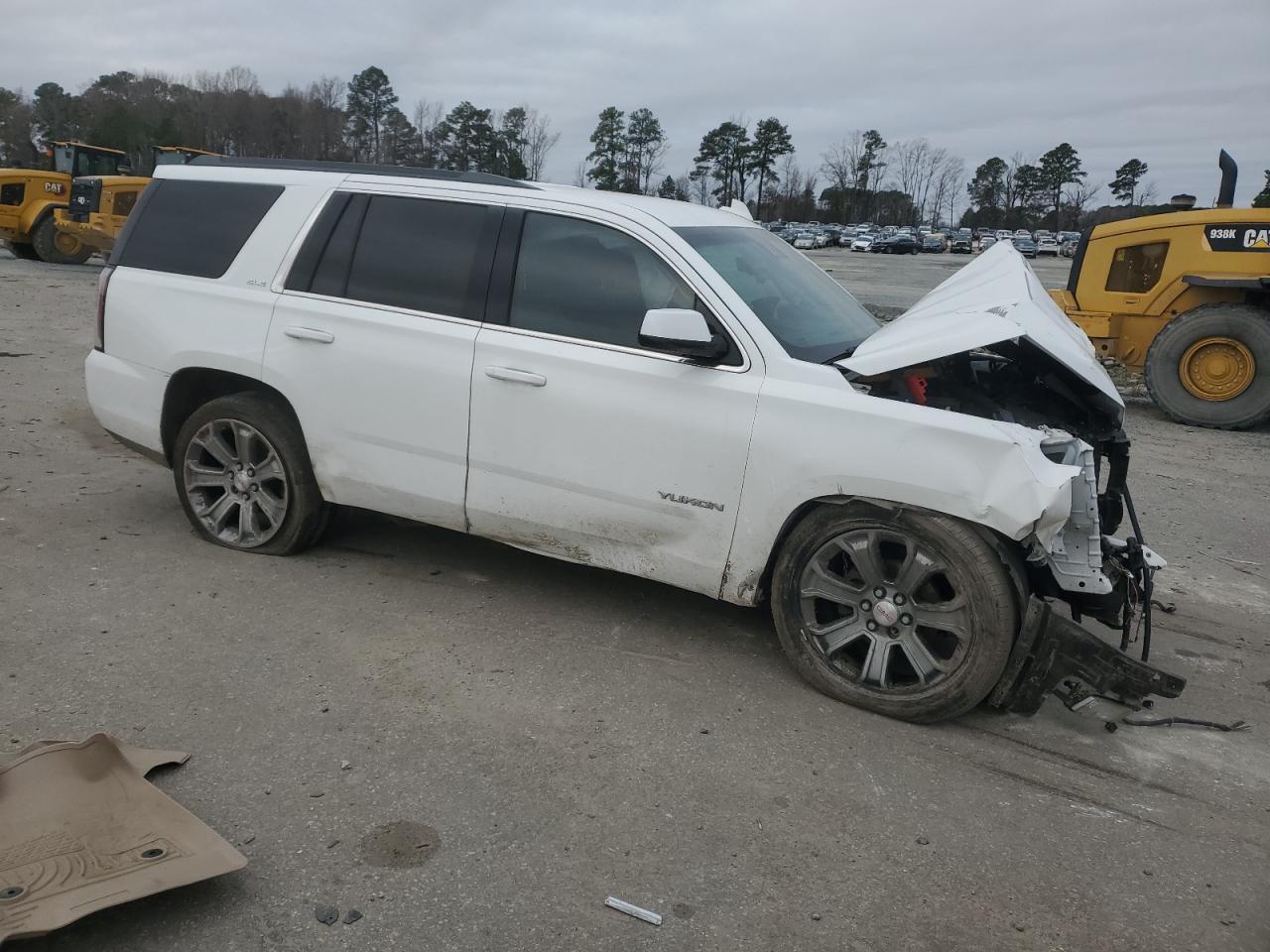 2016 GMC Yukon VIN 1GKS1AKC1GR456814 Copart auction photo, side / front end damage thumbnail 4