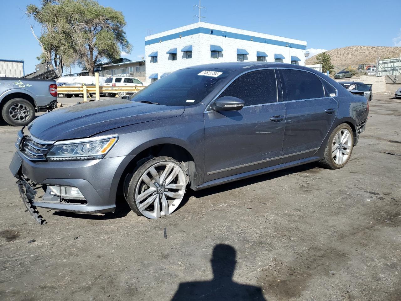 2017 Volkswagen Passat VIN 1VWGT7A30HC074422