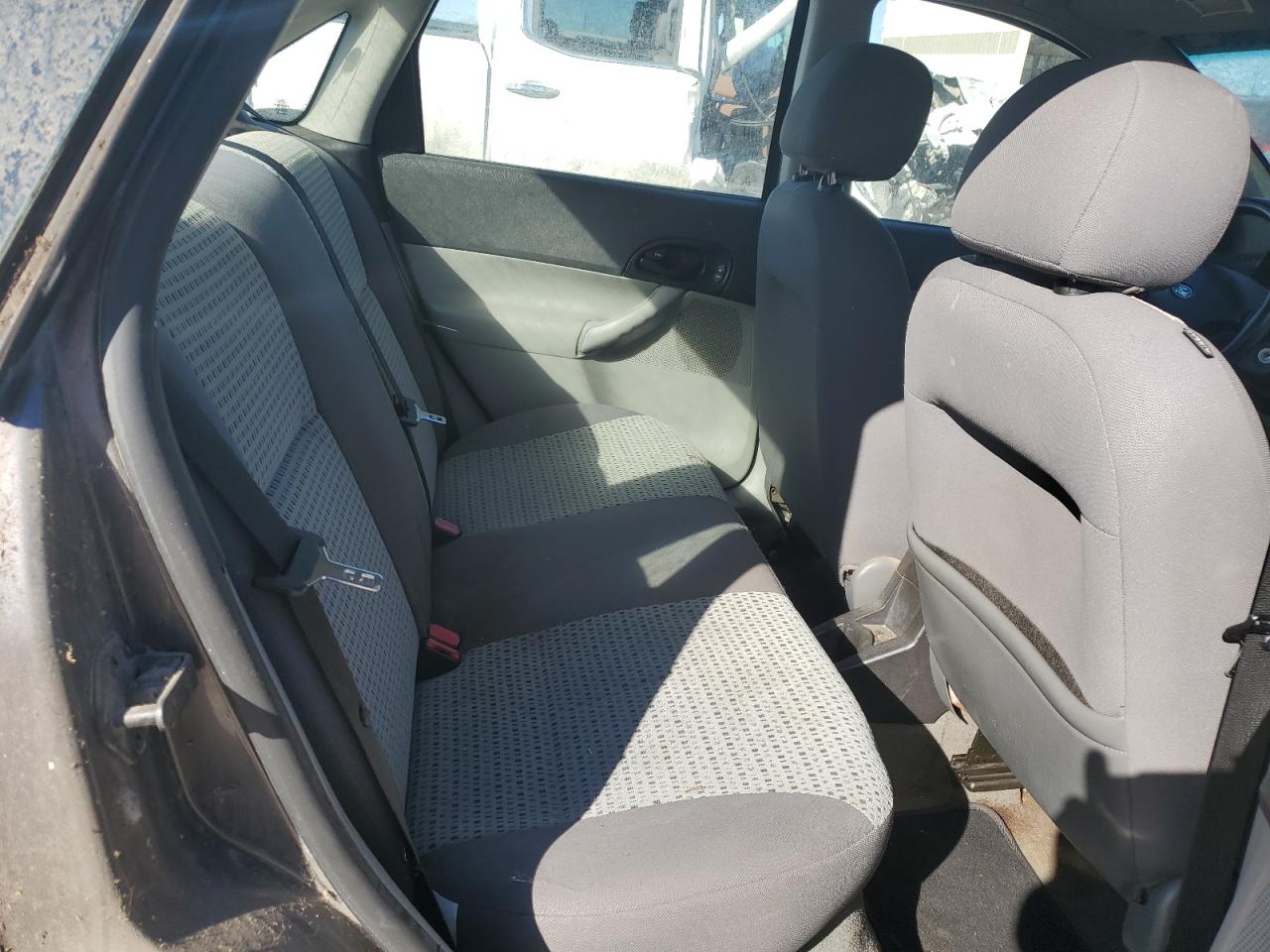 2007 Ford Focus VIN 1FAHP34N77W243677 Copart auction photo, normal wear damage thumbnail 10