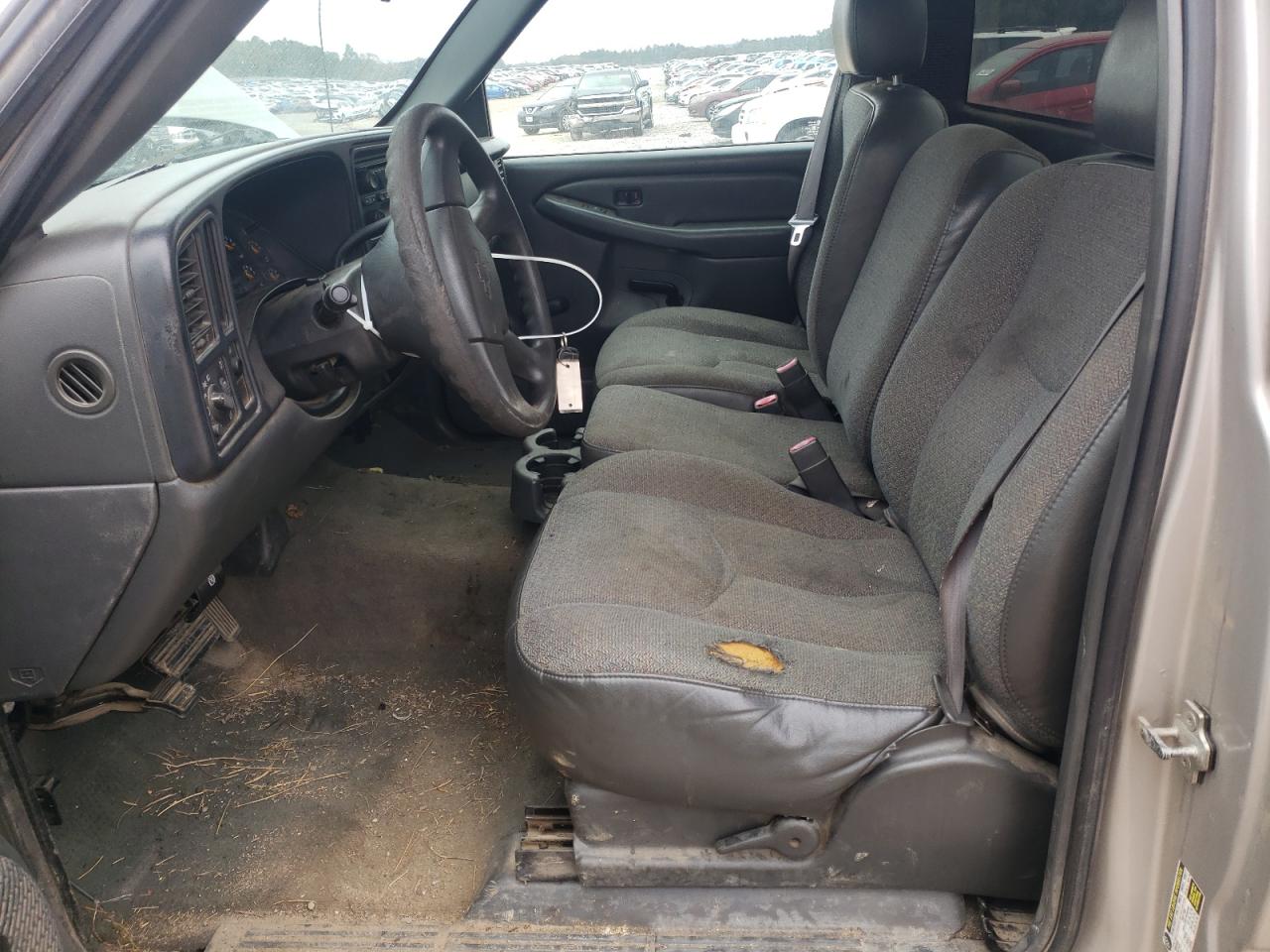 2004 Chevrolet Silverado VIN 1GCEC14X74Z345621 Copart auction photo, side damage thumbnail 7