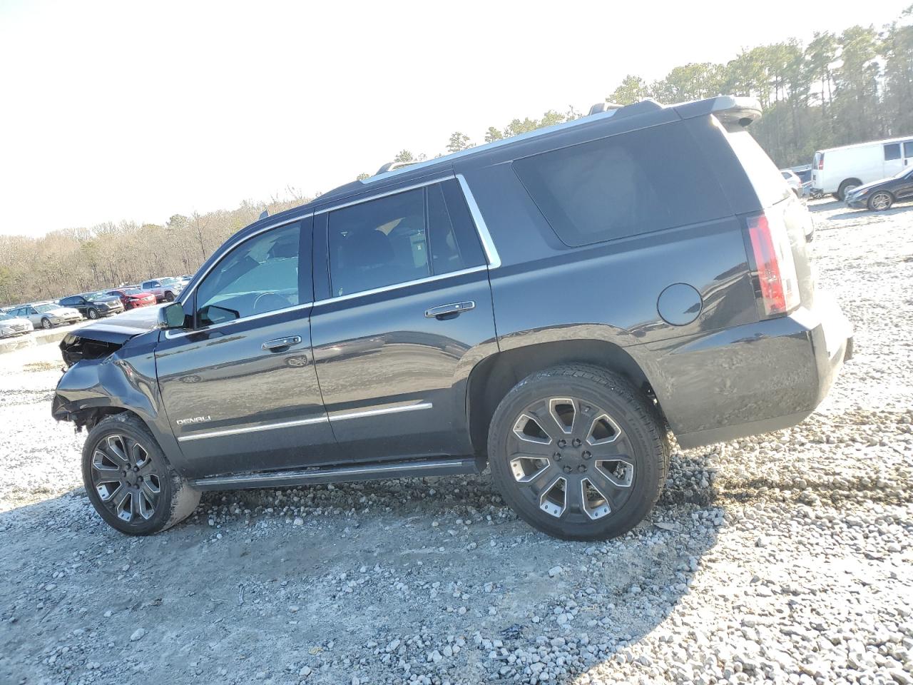 2020 GMC Yukon VIN 1GKS2CKJ5LR213363 Copart auction photo, front end / minor dent/scratches damage thumbnail 2