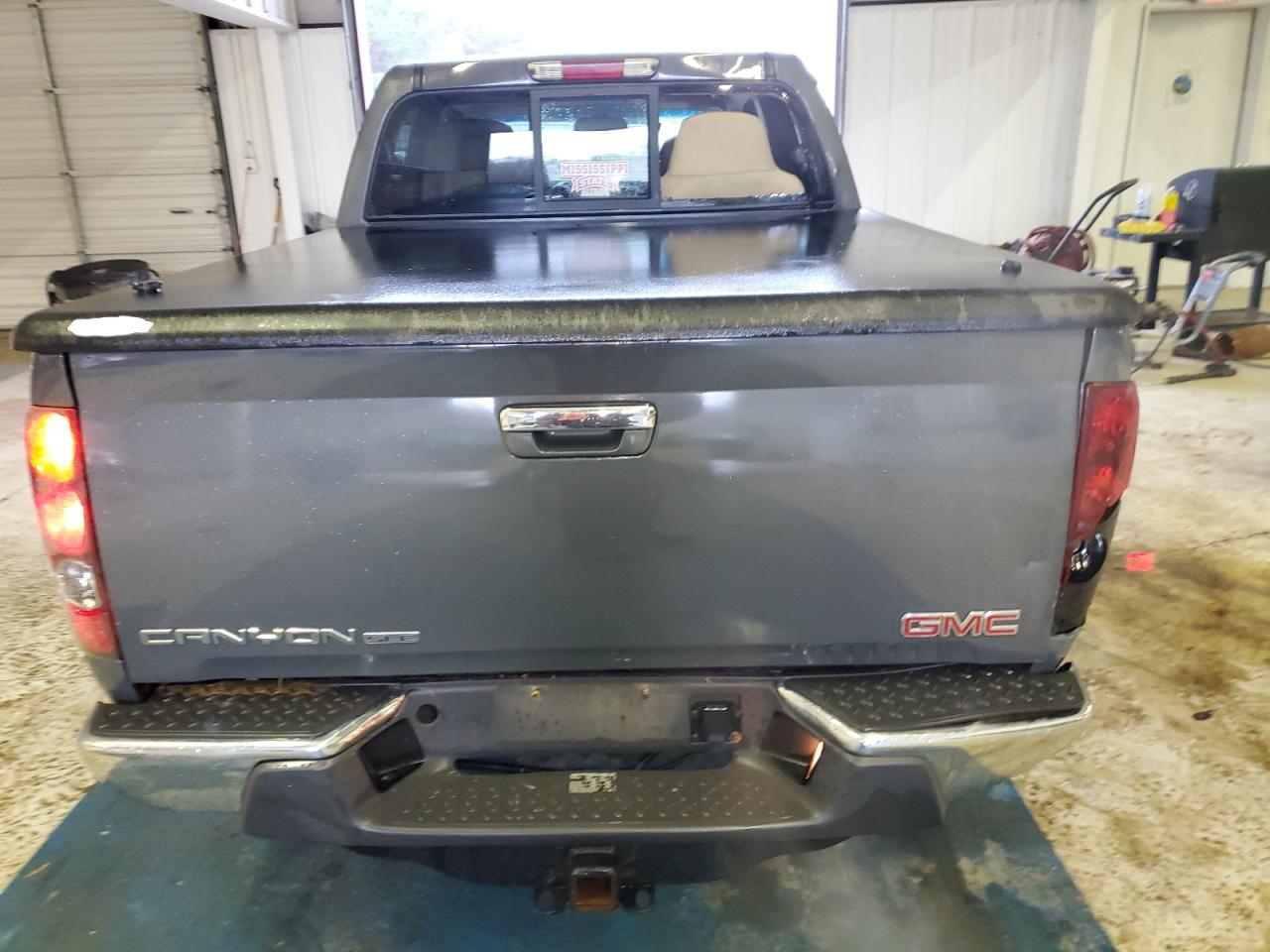 2009 GMC Canyon VIN 1GTCS13E198128296 Copart auction photo, side damage thumbnail 6