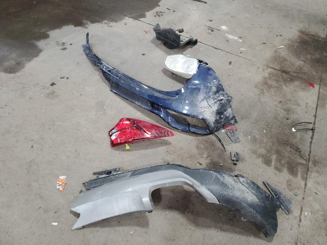 2018 Hyundai Santa Fe VIN 5XYZTDLB2JG535801 Copart auction photo, rear end / side damage thumbnail 12