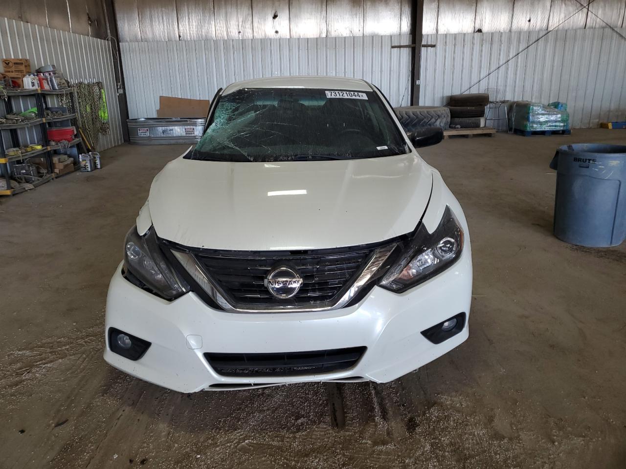 2017 Nissan Altima VIN 1N4AL3AP9HC240950 Copart auction photo, side / front end damage thumbnail 5