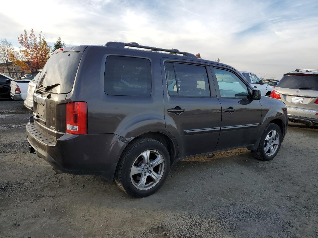 2012 Honda Pilot VIN 5FNYF4H53CB067514 Copart auction photo, front end / rear end damage thumbnail 3