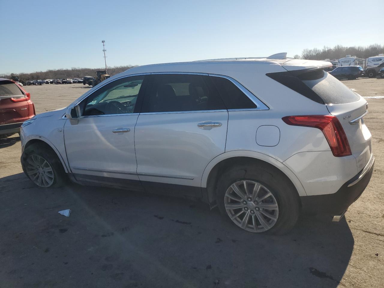2019 Cadillac XT5 VIN 1GYKNCRS1KZ163314 Copart auction photo, front end / rear end damage thumbnail 2