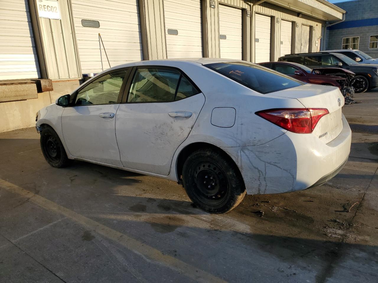 2018 Toyota Corolla VIN 2T1BURHE5JC107134 Copart auction photo, front end damage thumbnail 2