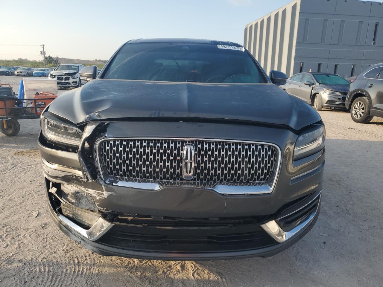2019 Lincoln Nautilus VIN 2LMPJ6L90KBL35933 Copart auction photo, front end / minor dent/scratches damage thumbnail 5