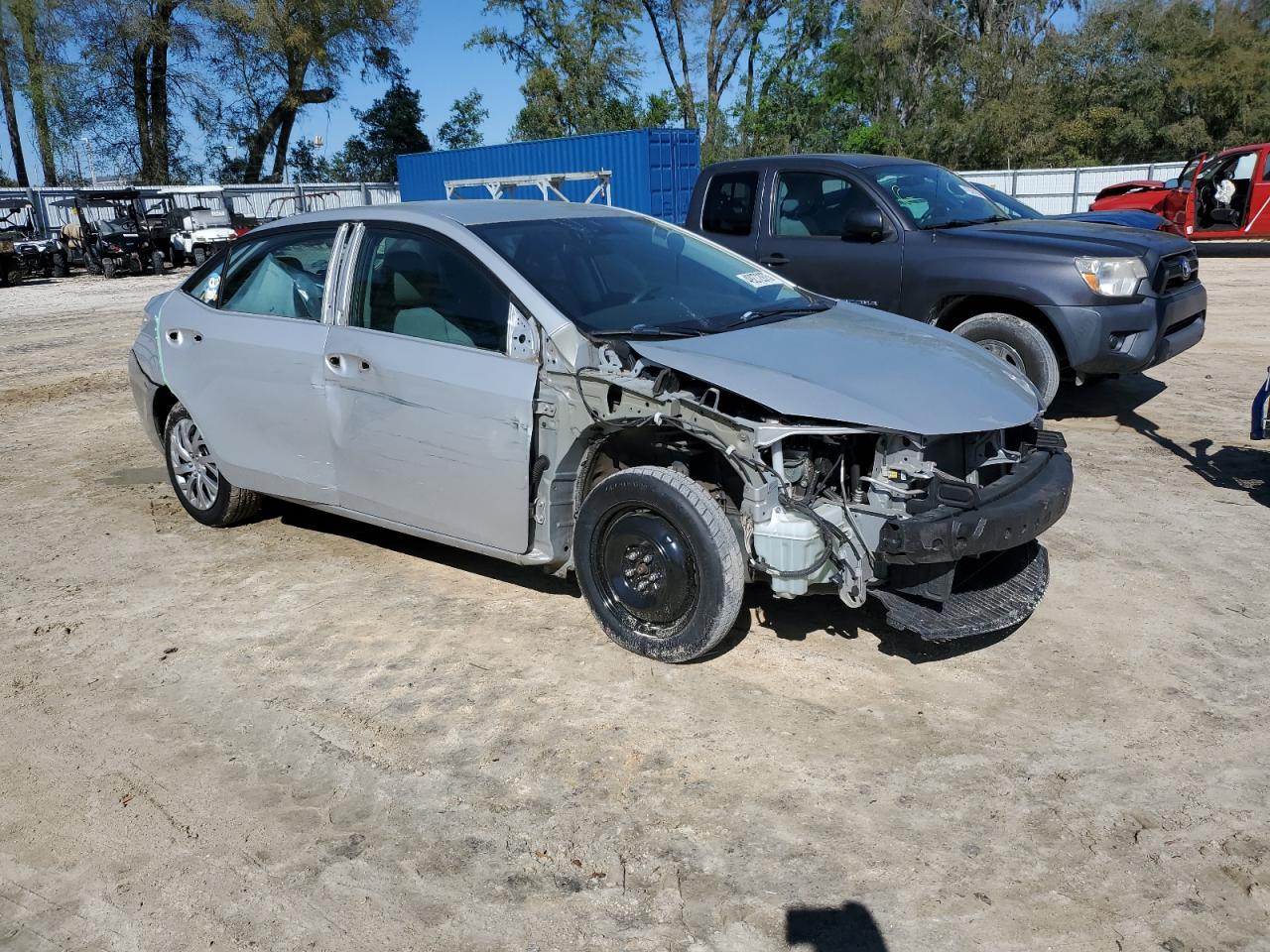 2014 Toyota Corolla VIN 2T1BURHE6EC209242 Copart auction photo, front end / side damage thumbnail 4