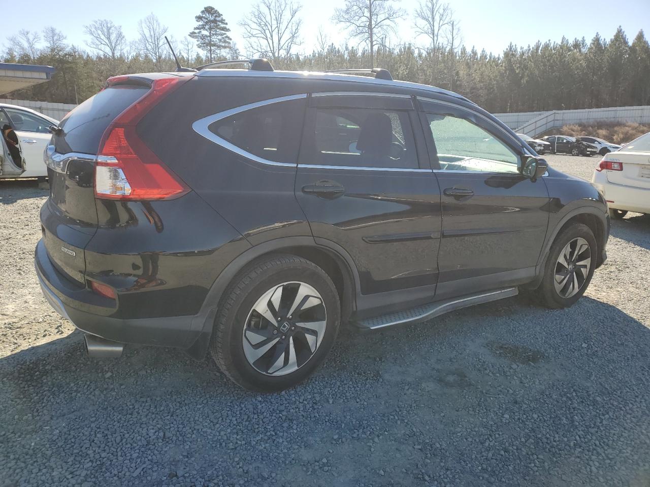 2015 Honda CR-V VIN 5J6RM3H92FL006884 Copart auction photo, burn damage thumbnail 3
