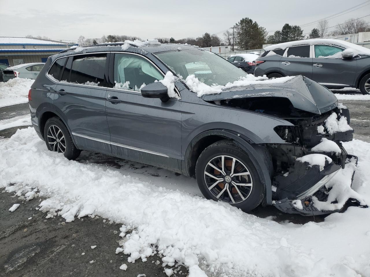 2021 Volkswagen Tiguan VIN 3VV2B7AXXMM082928 Copart auction photo, front end damage thumbnail 4