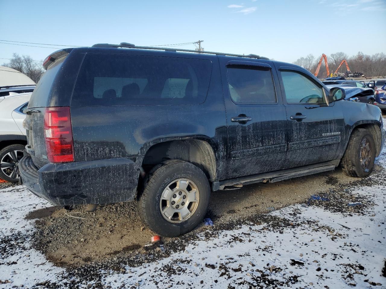 2011 Chevrolet Suburban VIN 1GNSKJE35BR294657 Copart auction photo, front end damage thumbnail 3