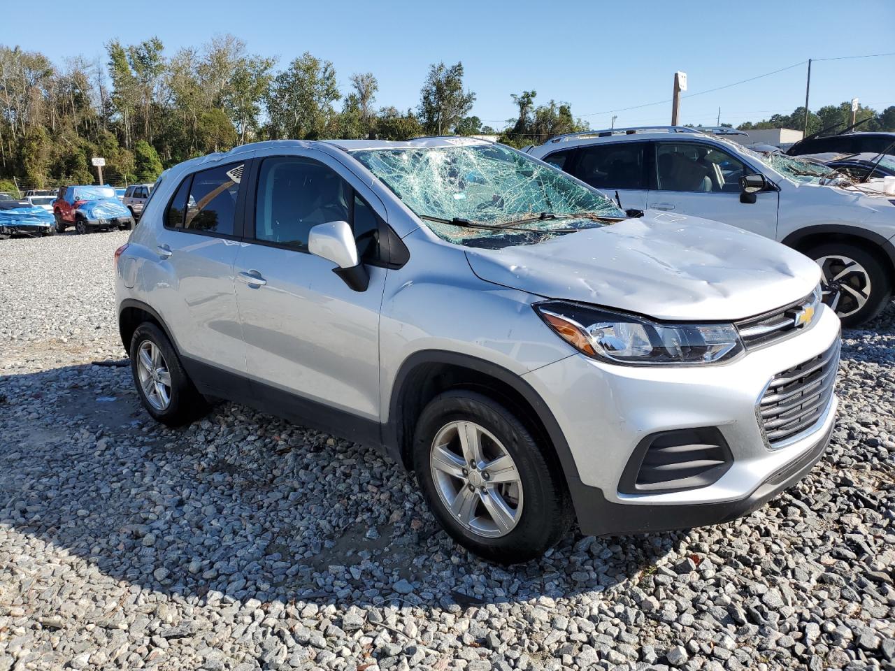 2022 Chevrolet Trax VIN KL7CJNSM2NB542636 Copart auction photo, all over damage thumbnail 4
