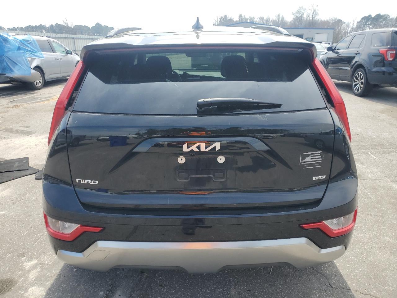 2023 KIA Niro VIN KNDCR3LE8P5069754 Copart auction photo, front end damage thumbnail 6