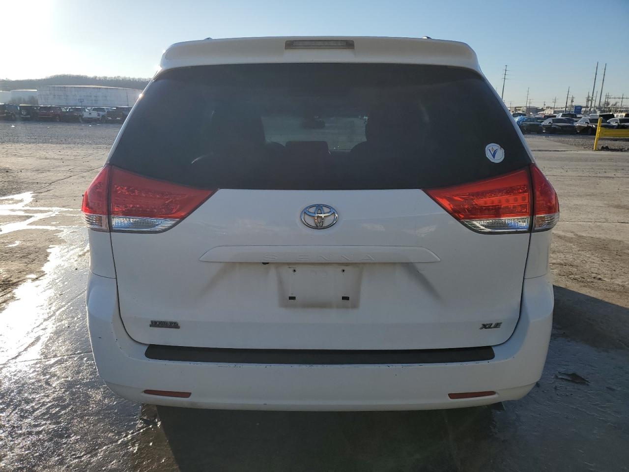 2012 Toyota Sienna VIN 5TDYK3DC1CS259410 Copart auction photo, front end / undercarriage damage thumbnail 6