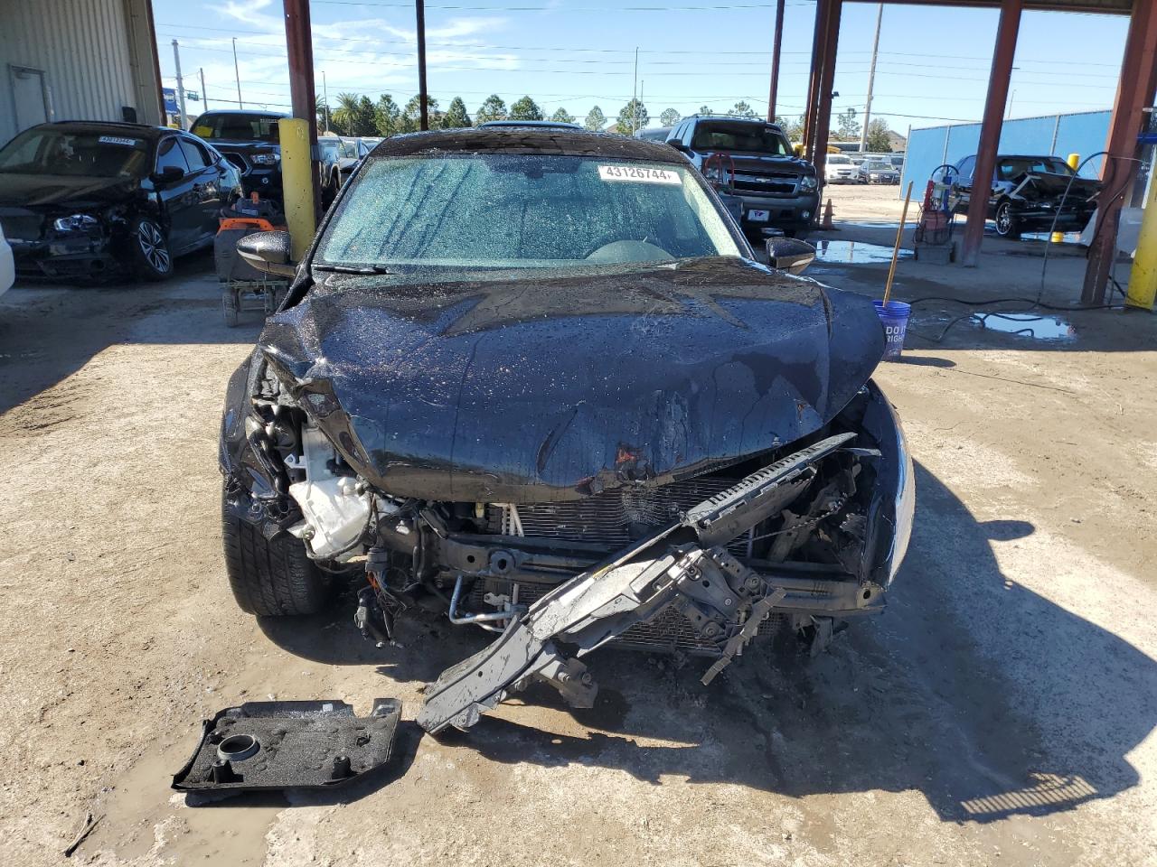 2015 Volkswagen Passat CC VIN WVWBP7AN8FE801746 Copart auction photo, front end damage thumbnail 5
