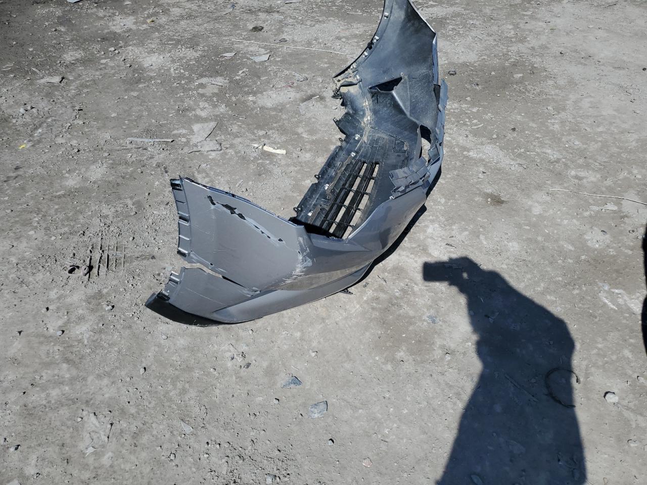 2018 Toyota RAV 4 VIN JTMRFREVXJJ200619 Copart auction photo, front end / rear end damage thumbnail 13