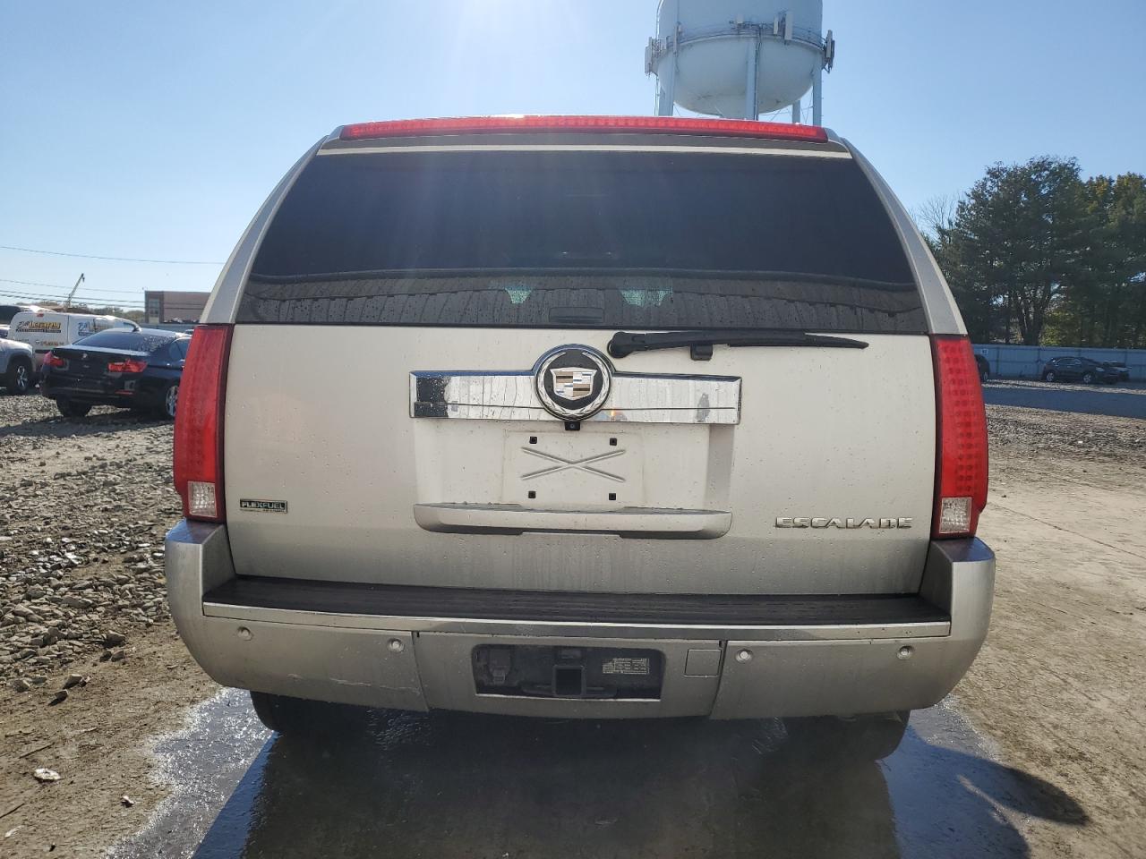 2010 Cadillac Escalade VIN 1GYUKBEF2AR269192 Copart auction photo, front end damage thumbnail 6