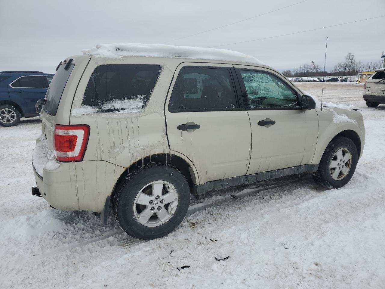 2012 Ford Escape VIN 1FMCU0D73CKB59060 Copart auction photo, front end / minor dent/scratches damage thumbnail 3