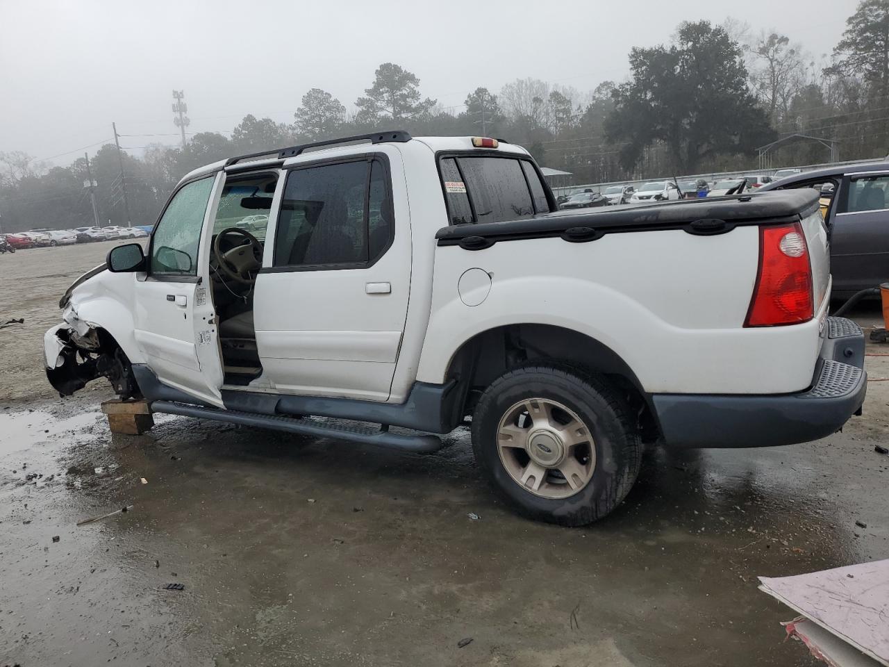 2003 Ford Explorer VIN 1FMZU67E93UC26370 Copart auction photo, front end damage thumbnail 2