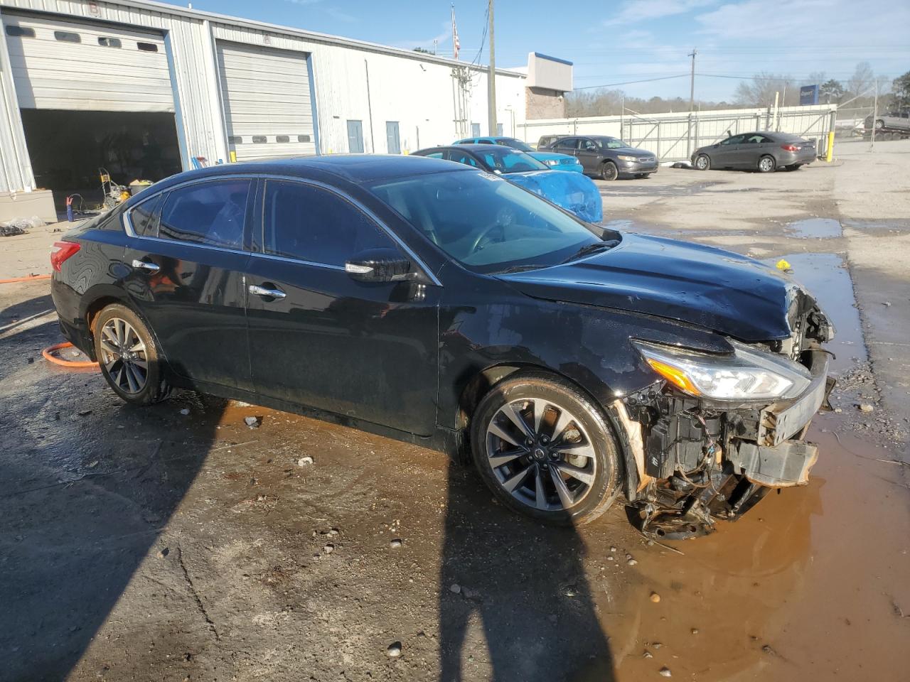 2017 Nissan Altima VIN 1N4AL3AP1HC165886 Copart auction photo, front end damage thumbnail 4