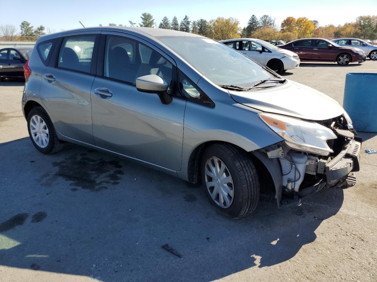 2015 Nissan Versa VIN 3N1CE2CP6FL422484 Copart auction photo, side / undercarriage damage thumbnail 4