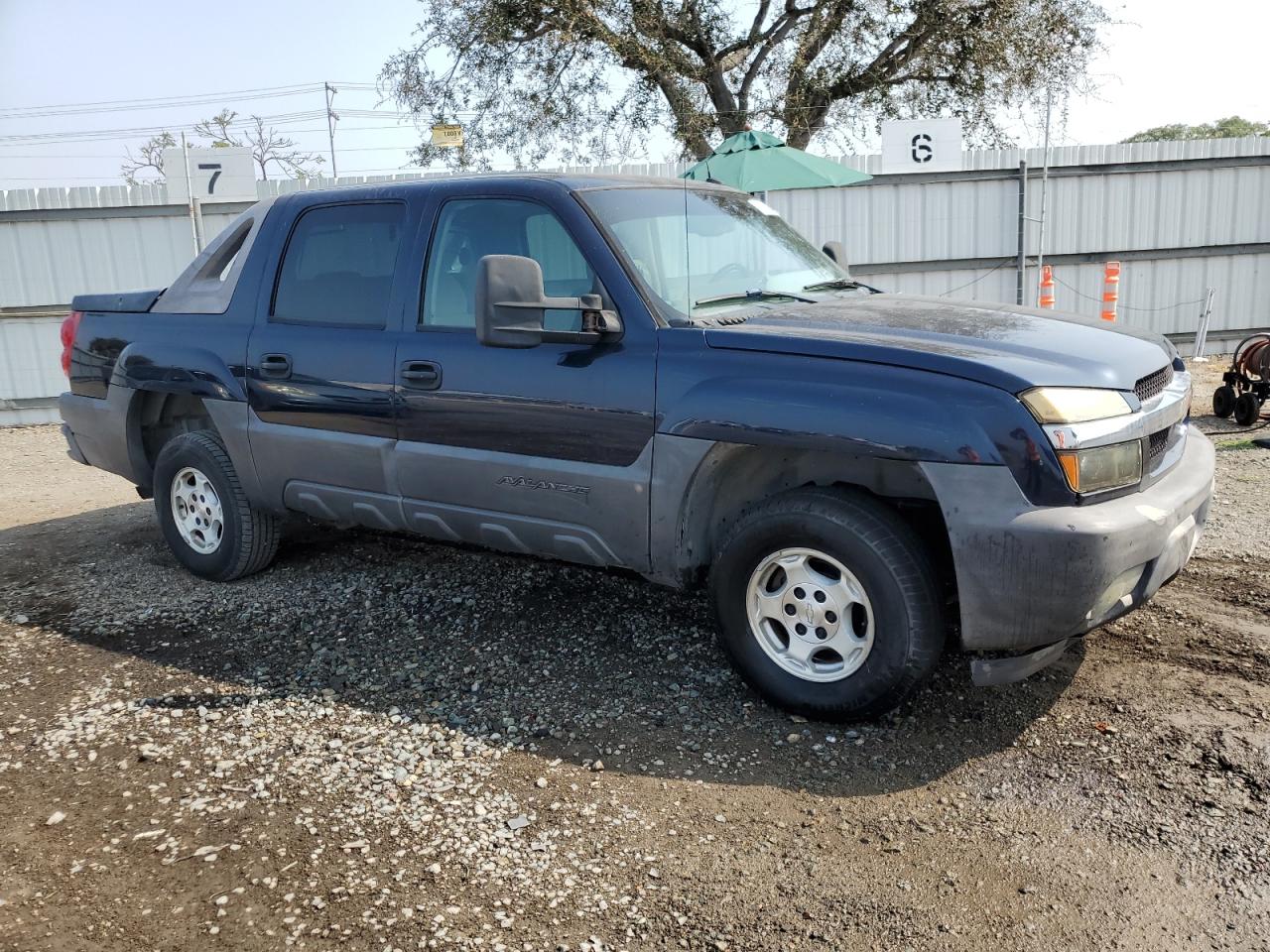 2005 Chevrolet Avalanche VIN 3GNEC12ZX5G293267 Copart auction photo, minor dent/scratches damage thumbnail 4