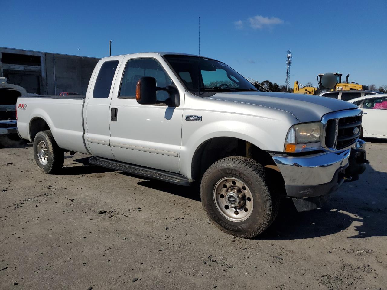2003 Ford F250 VIN 1FTNX21L03EB97474 Copart auction photo, front end damage thumbnail 4