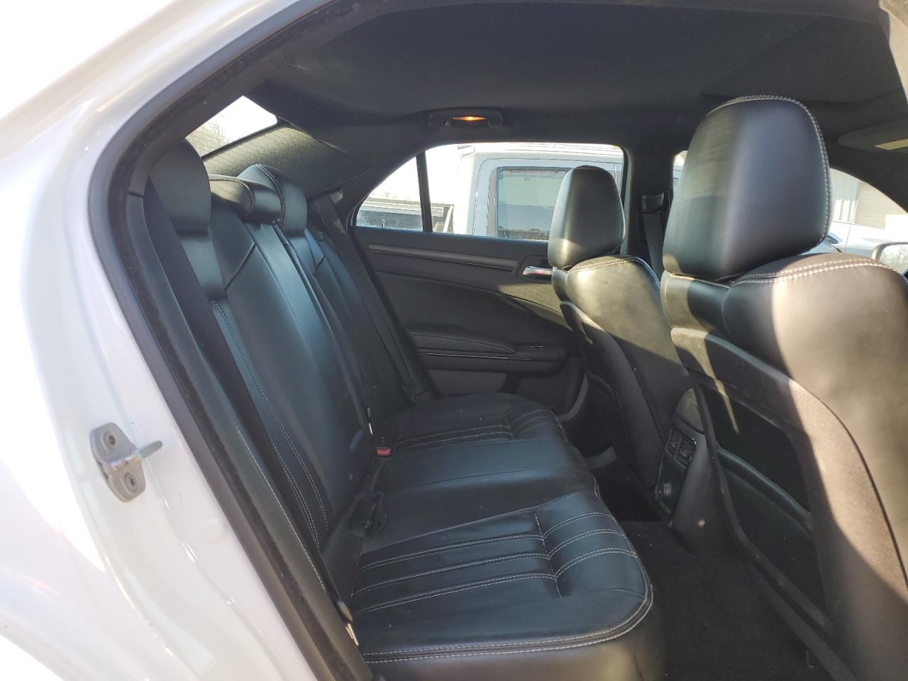 2013 Chrysler 300 VIN 2C3CCABG7DH514891 Copart auction photo, normal wear / mechanical damage thumbnail 10