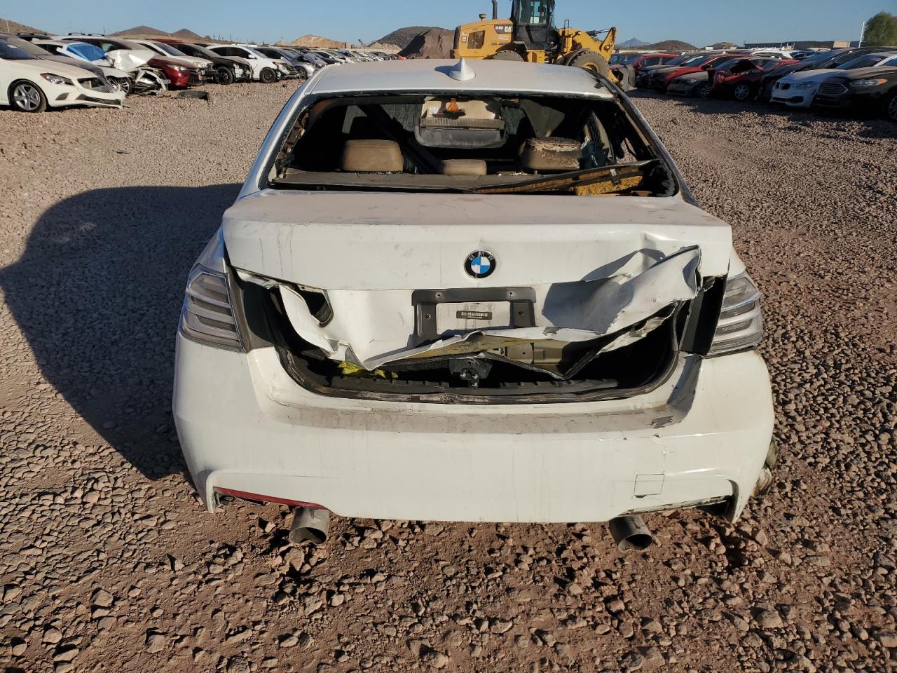 2015 BMW 3er VIN WBA3B1C58FK135936 Copart auction photo, burn damage thumbnail 6