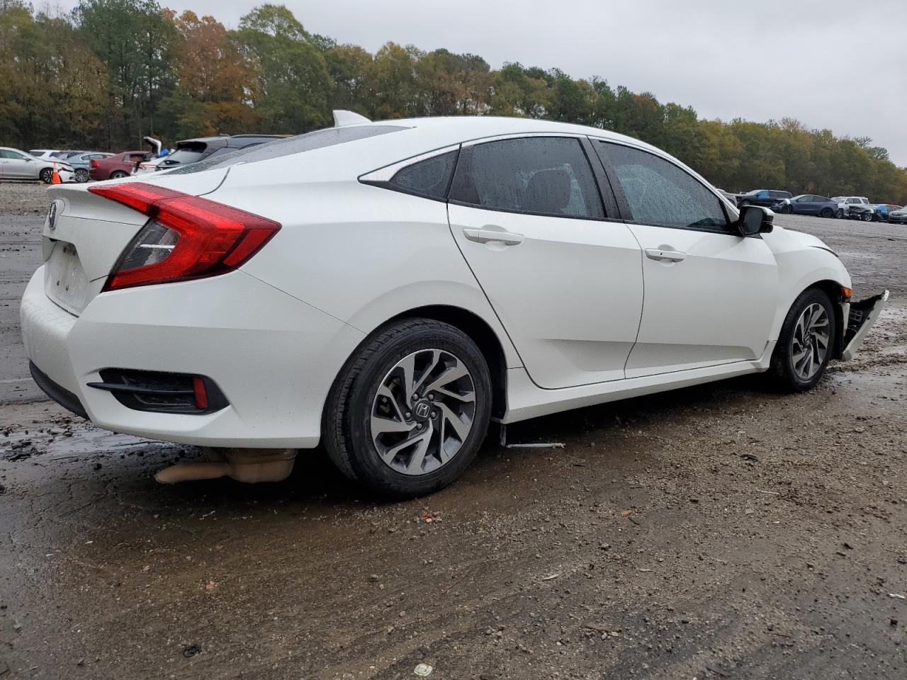 2017 Honda Civic VIN 19XFC2F72HE019136 Copart auction photo, front end / rear end damage thumbnail 3