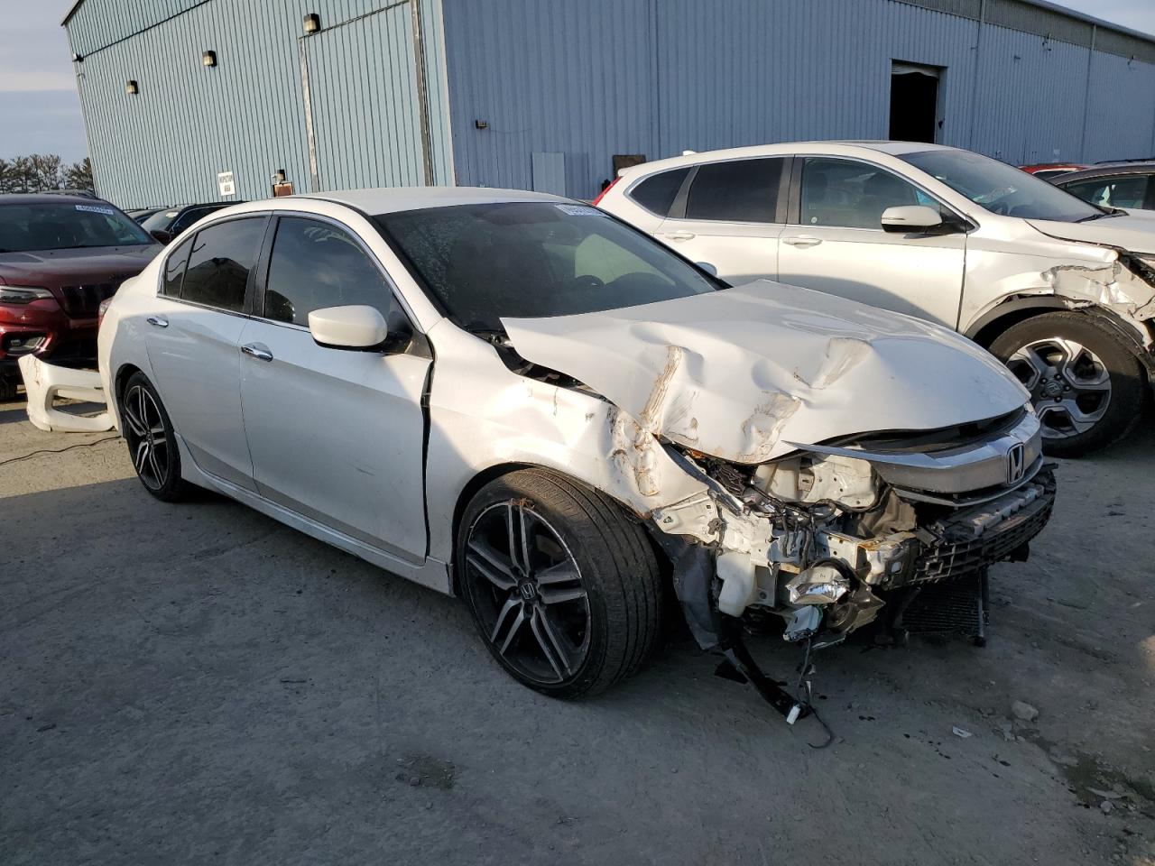 2017 Honda Accord VIN 1HGCR2F57HA223306 Copart auction photo, front end damage thumbnail 4