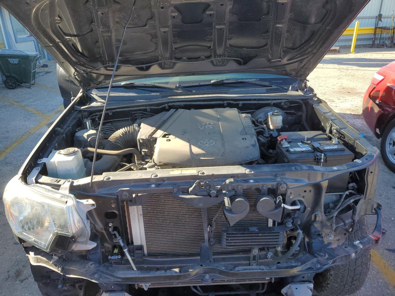 2014 Toyota Tacoma VIN 3TMLU4ENXEM154572 Copart auction photo, front end / minor dent/scratches damage thumbnail 11