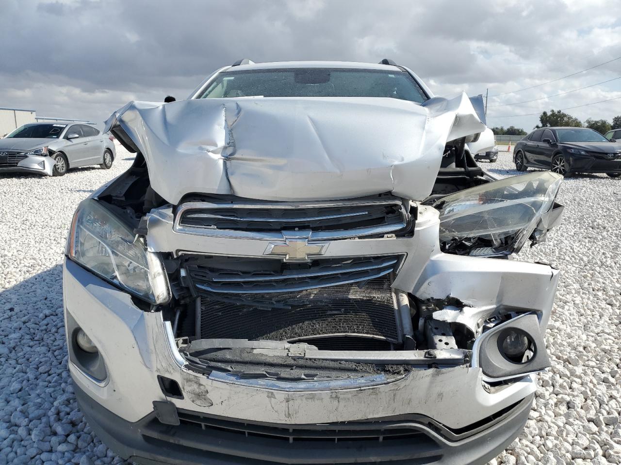 2016 Chevrolet Trax VIN 3GNCJMSB3GL188534 Copart auction photo, front end damage thumbnail 5