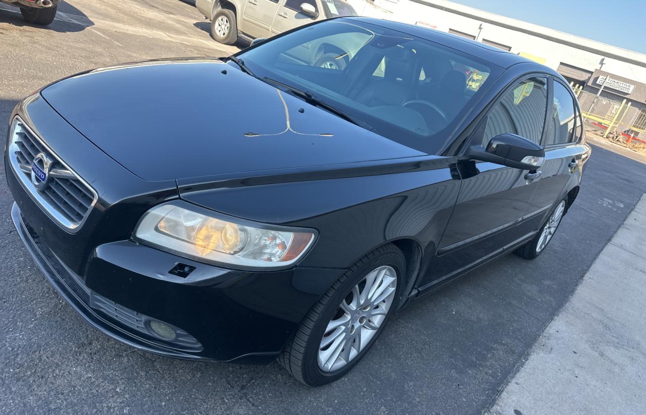 2011 Volvo S40 VIN YV1672MS5B2539213 Copart auction photo, minor dent/scratches / normal wear damage thumbnail 2