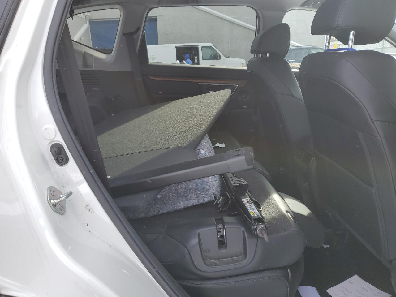 2018 Honda CR-V VIN 2HKRW2H83JH675227 Copart auction photo, rear end damage thumbnail 11