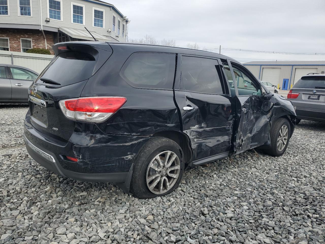 2013 Nissan Pathfinder VIN 5N1AR2MM6DC687486 Copart auction photo, front end / side damage thumbnail 3
