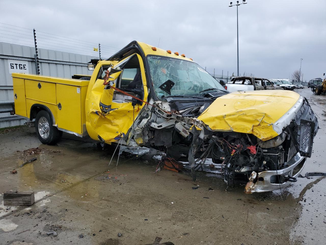 2008 Ford F350 VIN 1FDWX34R28EC42878 Copart auction photo, all over damage thumbnail 4
