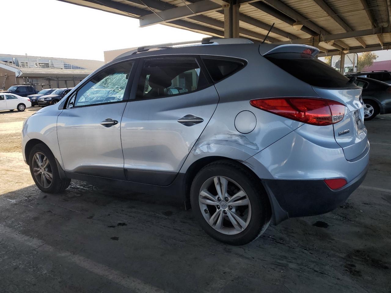 2011 Hyundai Tucson VIN KM8JU3AC6BU211102 Copart auction photo, side / front end damage thumbnail 2