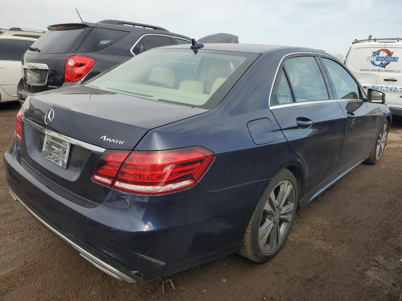 2016 Mercedes-Benz E-klasse VIN WDDHF8JB7GB195714 Copart auction photo, front end / minor dent/scratches damage thumbnail 3
