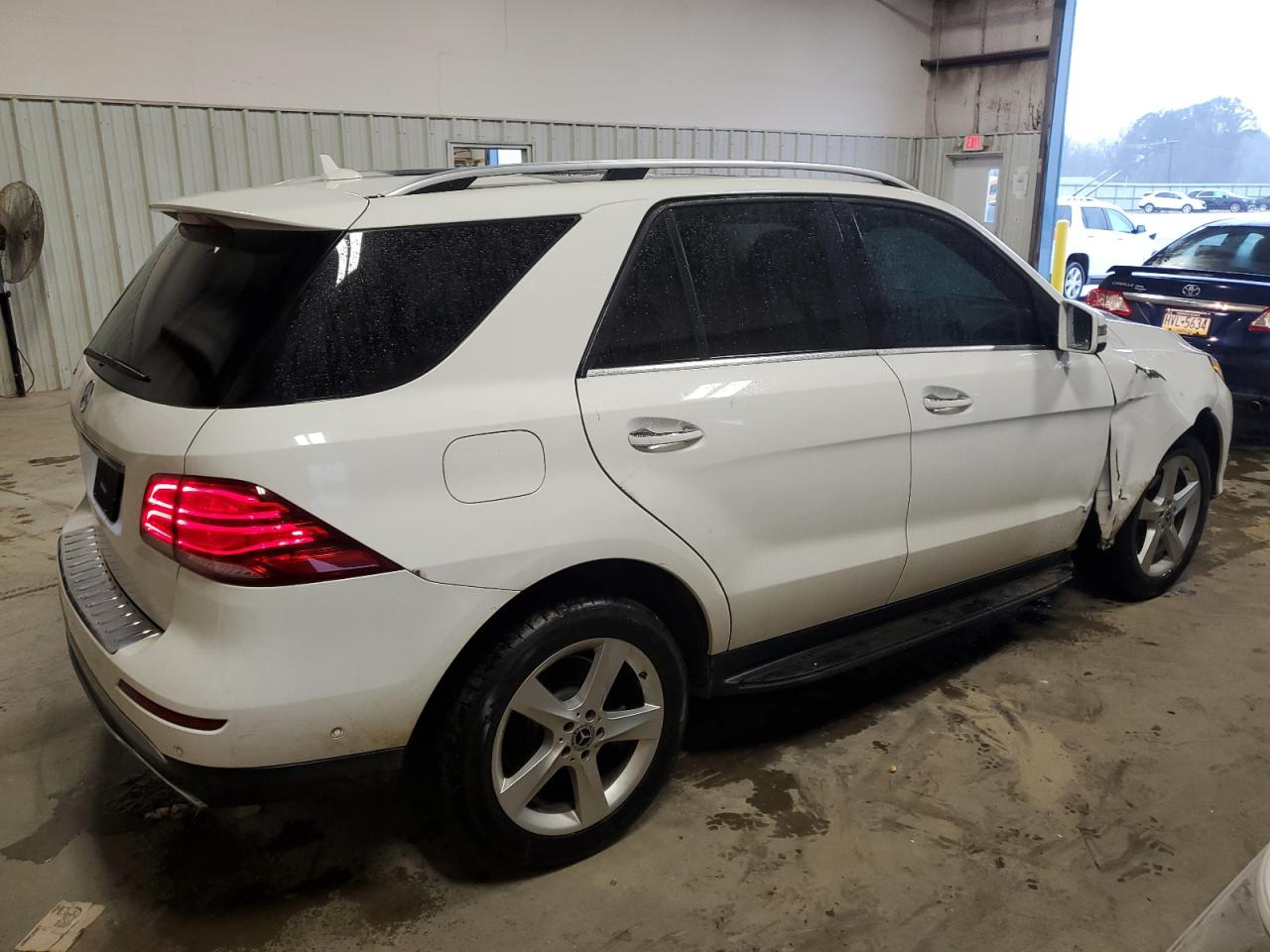 2018 Mercedes-Benz GLE VIN 4JGDA5JB7JB117555 Copart auction photo, all over damage thumbnail 3