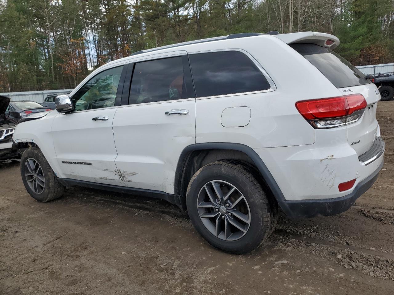 2017 Jeep Grand Cherokee VIN 1C4RJFBGXHC932492 Copart auction photo, front end / side damage thumbnail 2