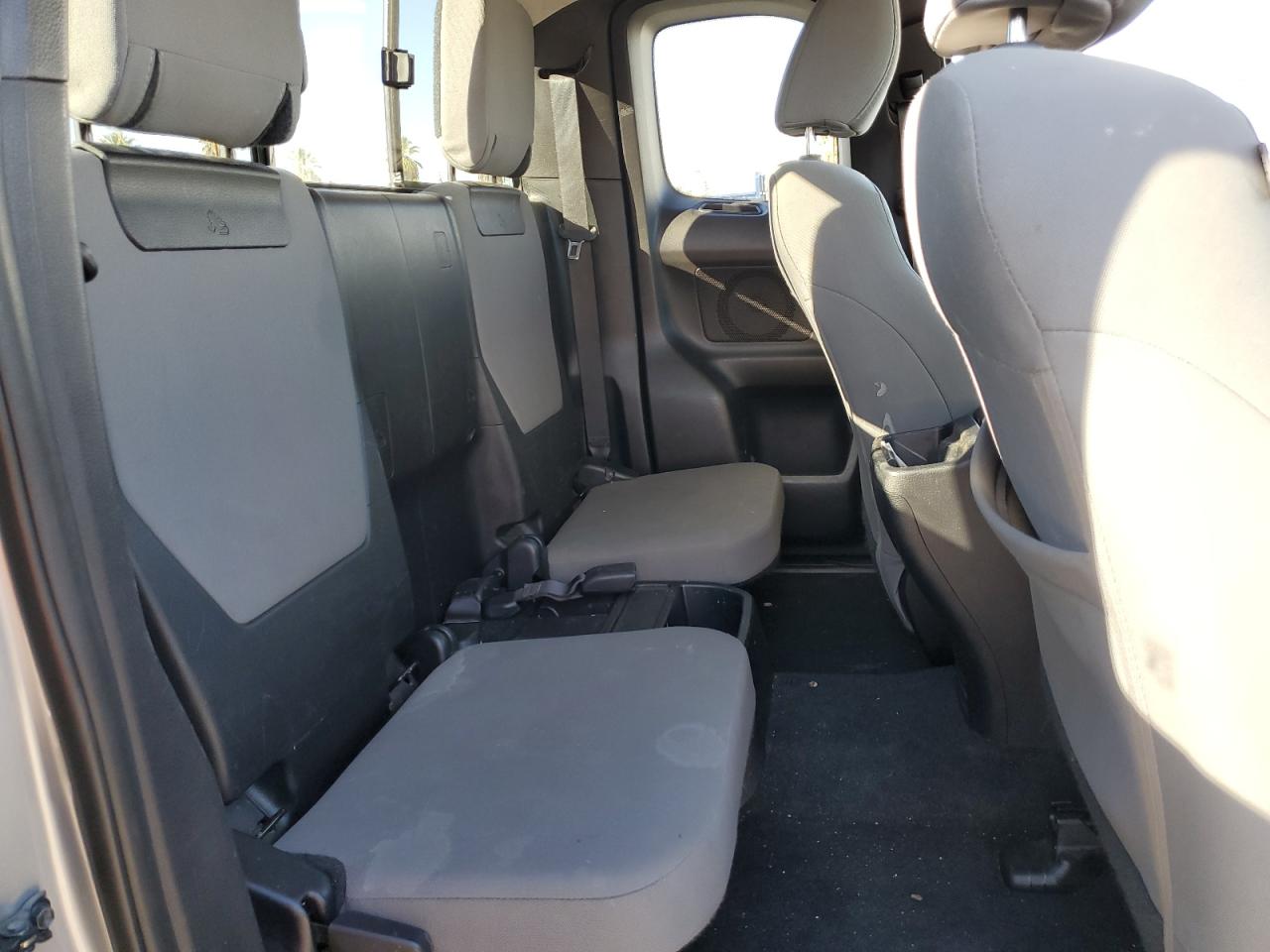 2017 Toyota Tacoma VIN 5TFRX5GN6HX098066 Copart auction photo, rear end damage thumbnail 10