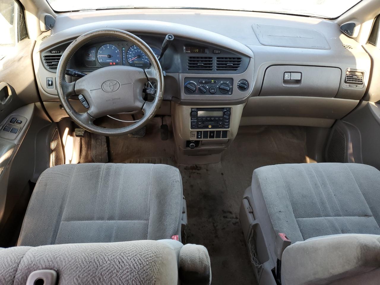 2003 Toyota Sienna VIN 4T3ZF13C93U523275 Copart auction photo, rear end / front end damage thumbnail 8