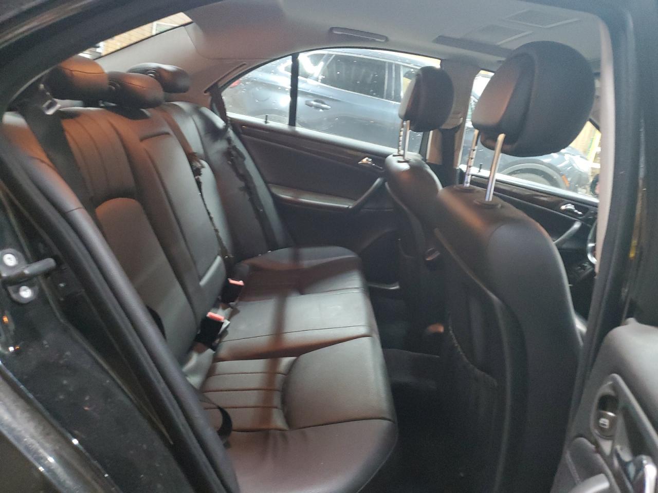 2007 Mercedes-Benz C-klasse VIN WDBRF92H07F918107 Copart auction photo, front end / side damage thumbnail 10