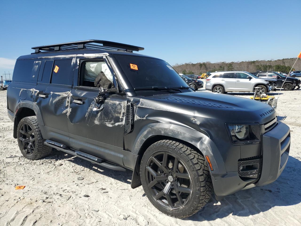 2023 Land Rover Defender VIN SALEPFEU5P2215977 Copart auction photo, front end / side damage thumbnail 4