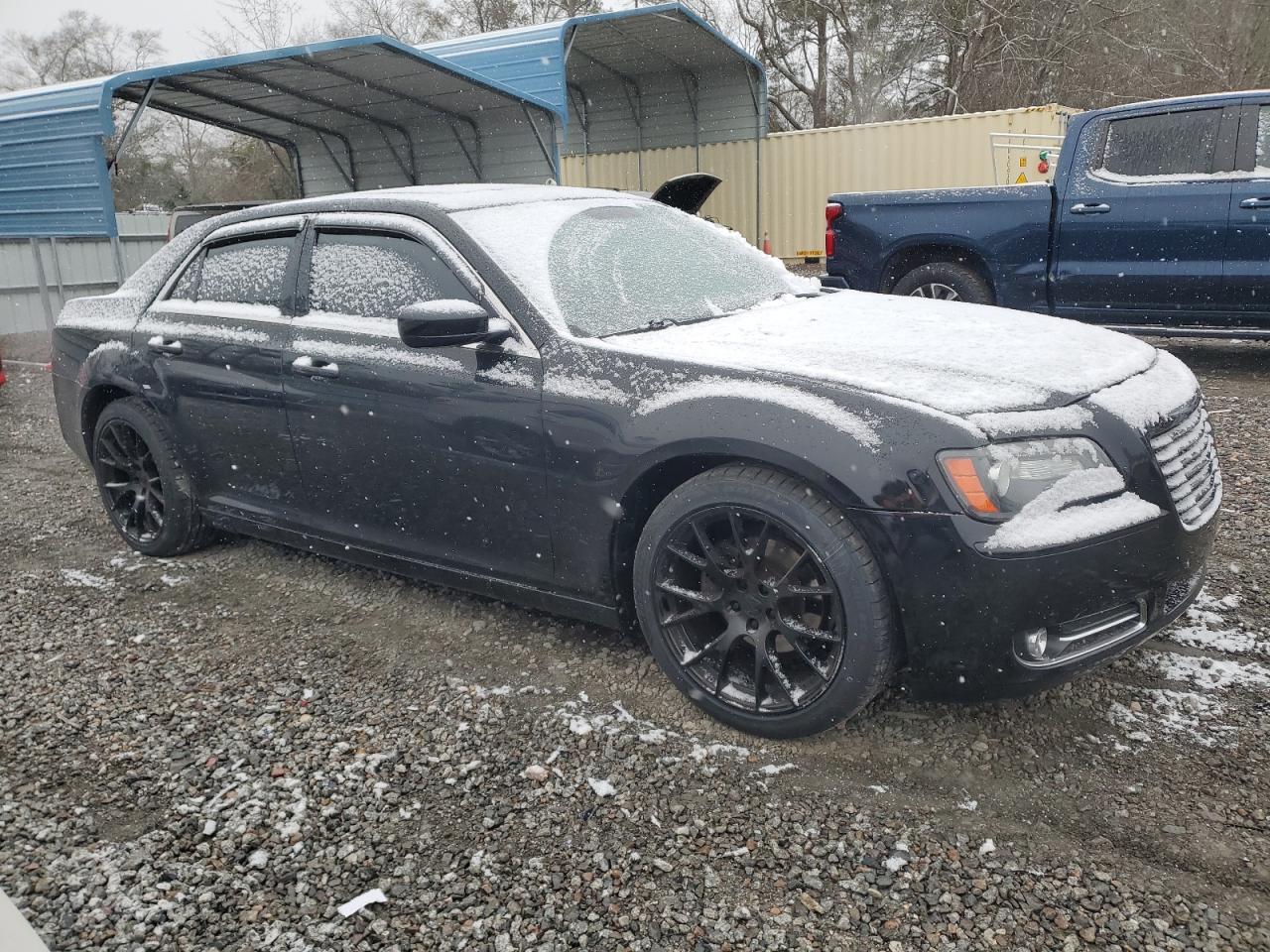 2013 Chrysler 300 VIN 2C3CCABG9DH514889 Copart auction photo, front end / side damage thumbnail 4