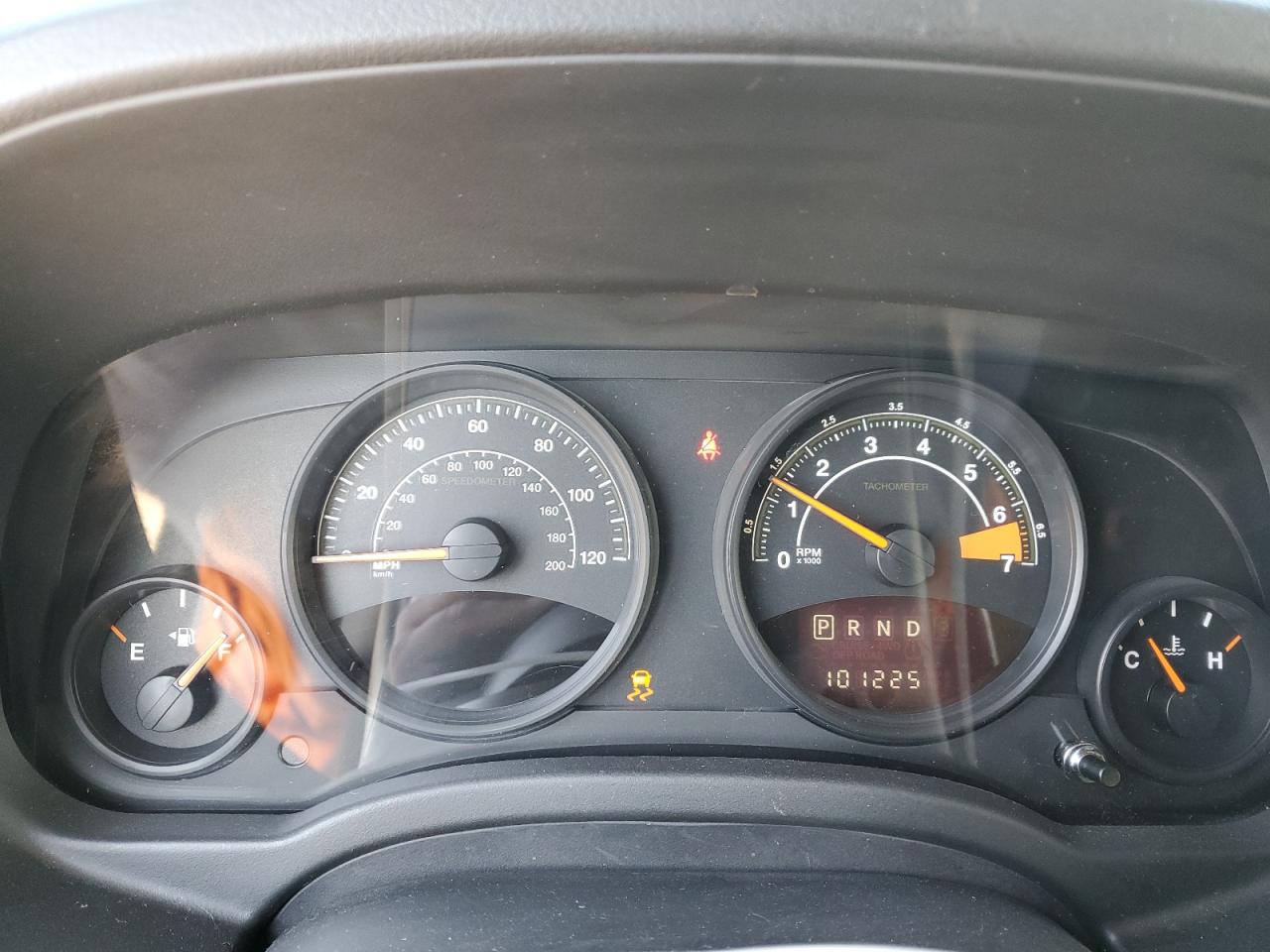 2015 Jeep Liberty (Patriot) VIN 1C4NJRBB6FD216376 Copart auction photo, rear end / minor dent/scratches damage thumbnail 9