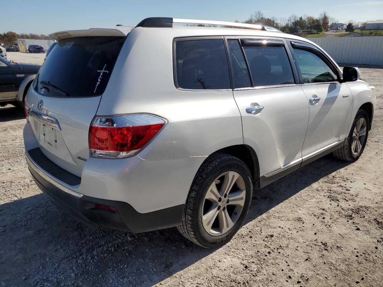 2013 Toyota Highlander VIN 5TDDK3EH4DS194580 Copart auction photo, front end damage thumbnail 3